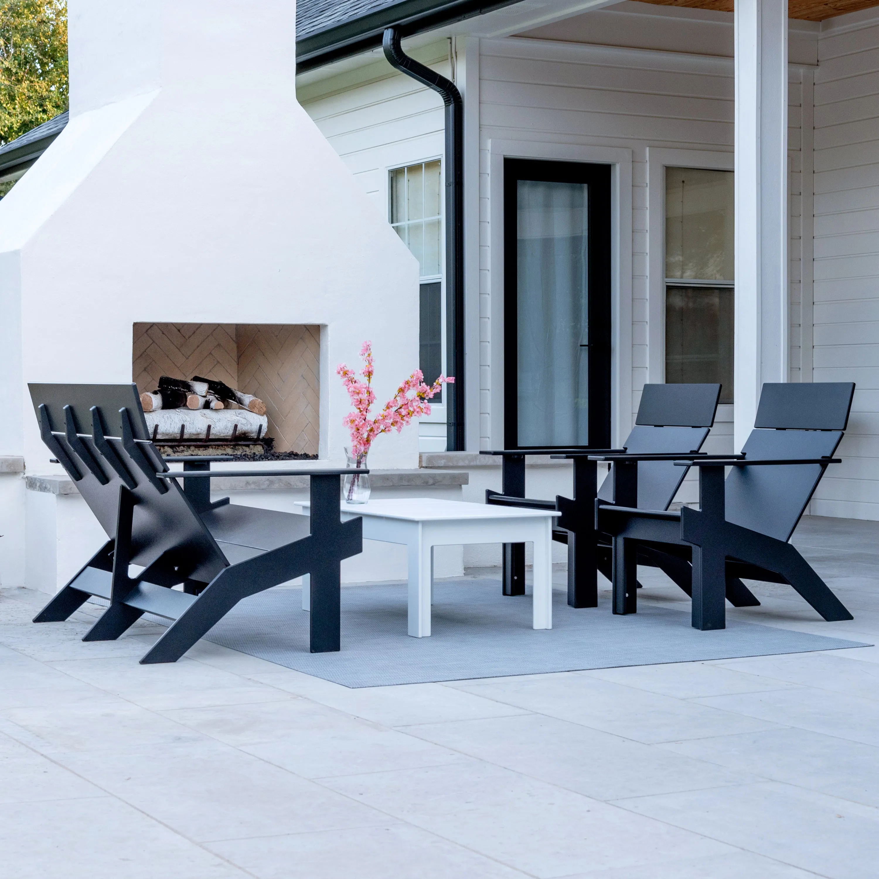 Lollygagger Rectangular Cocktail Table
