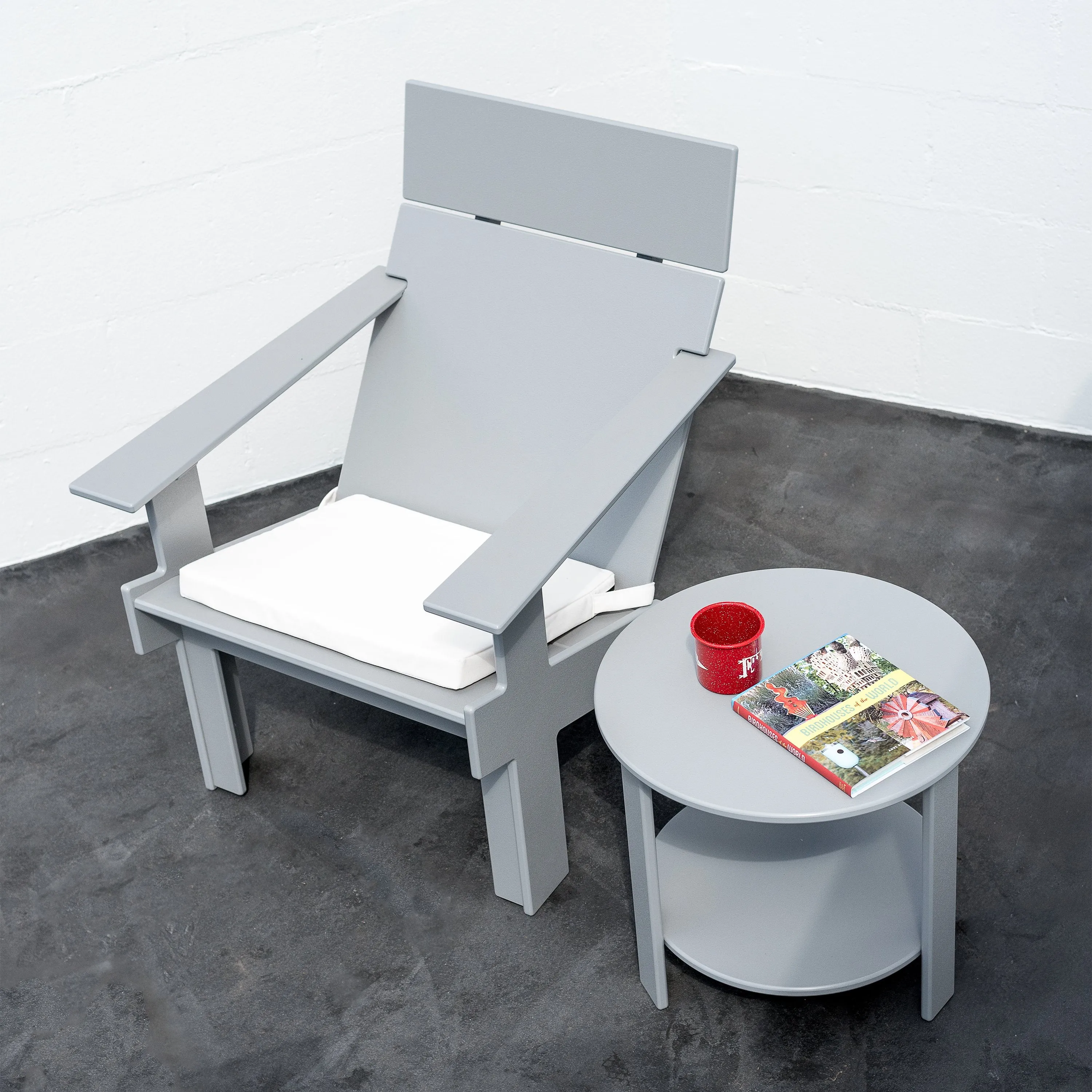 Lollygagger Round Side Table
