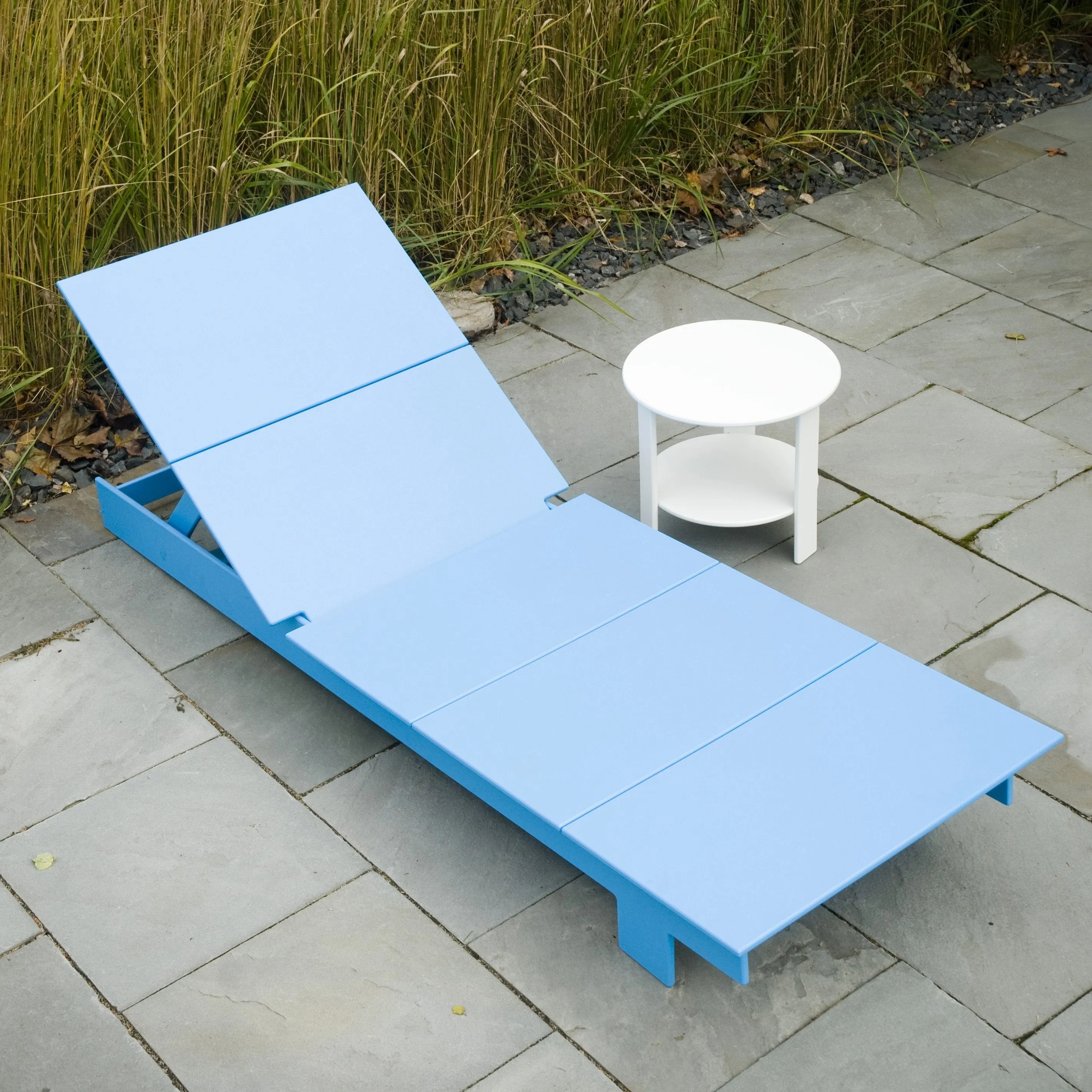 Lollygagger Round Side Table