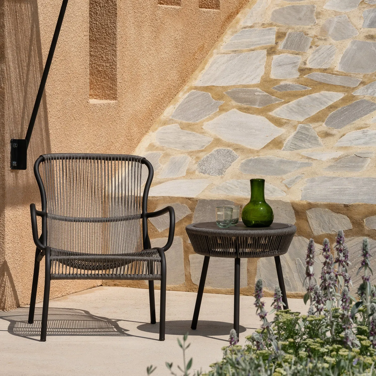 Loop Outdoor Lounge Chair