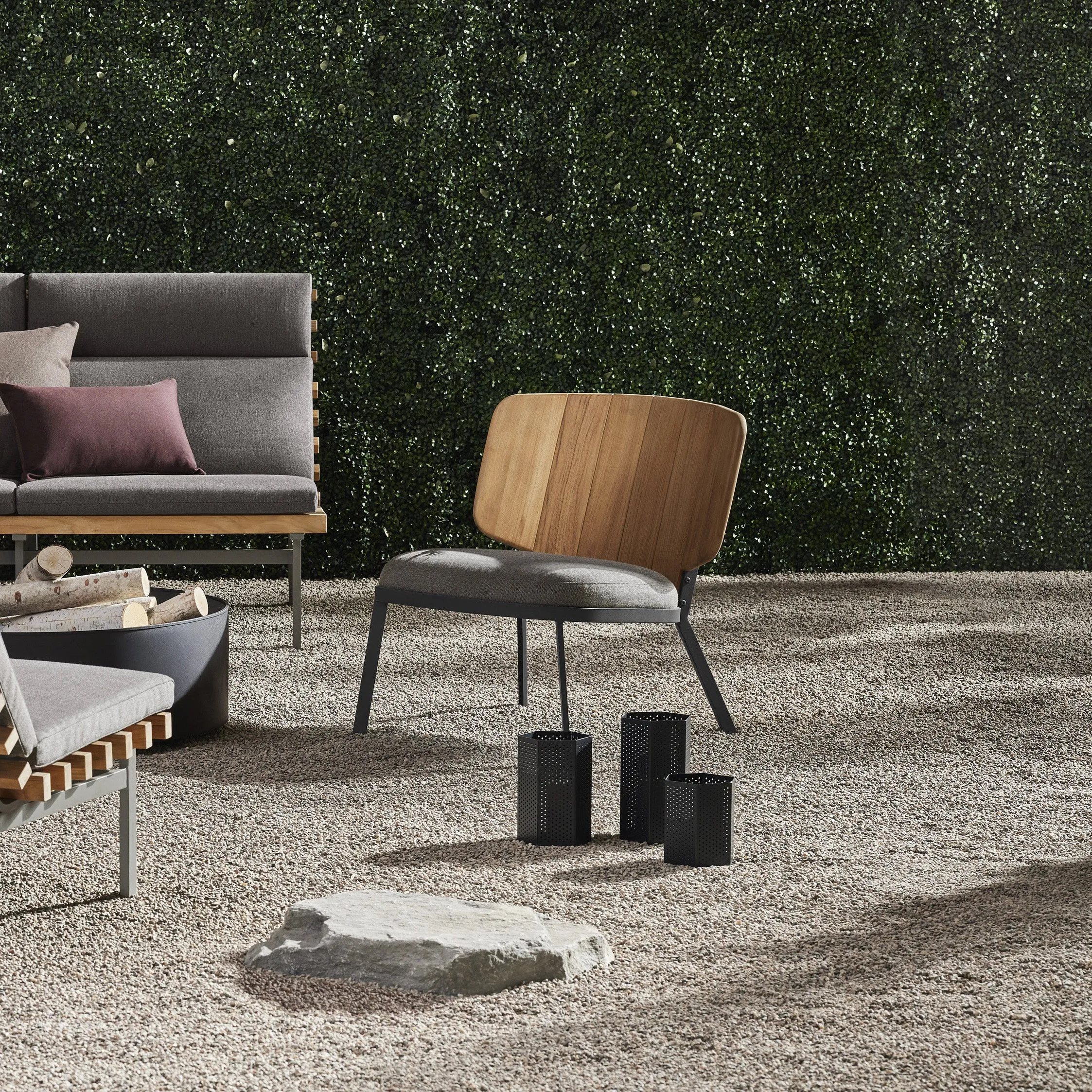 Low Fade Outdoor Lounge Chair