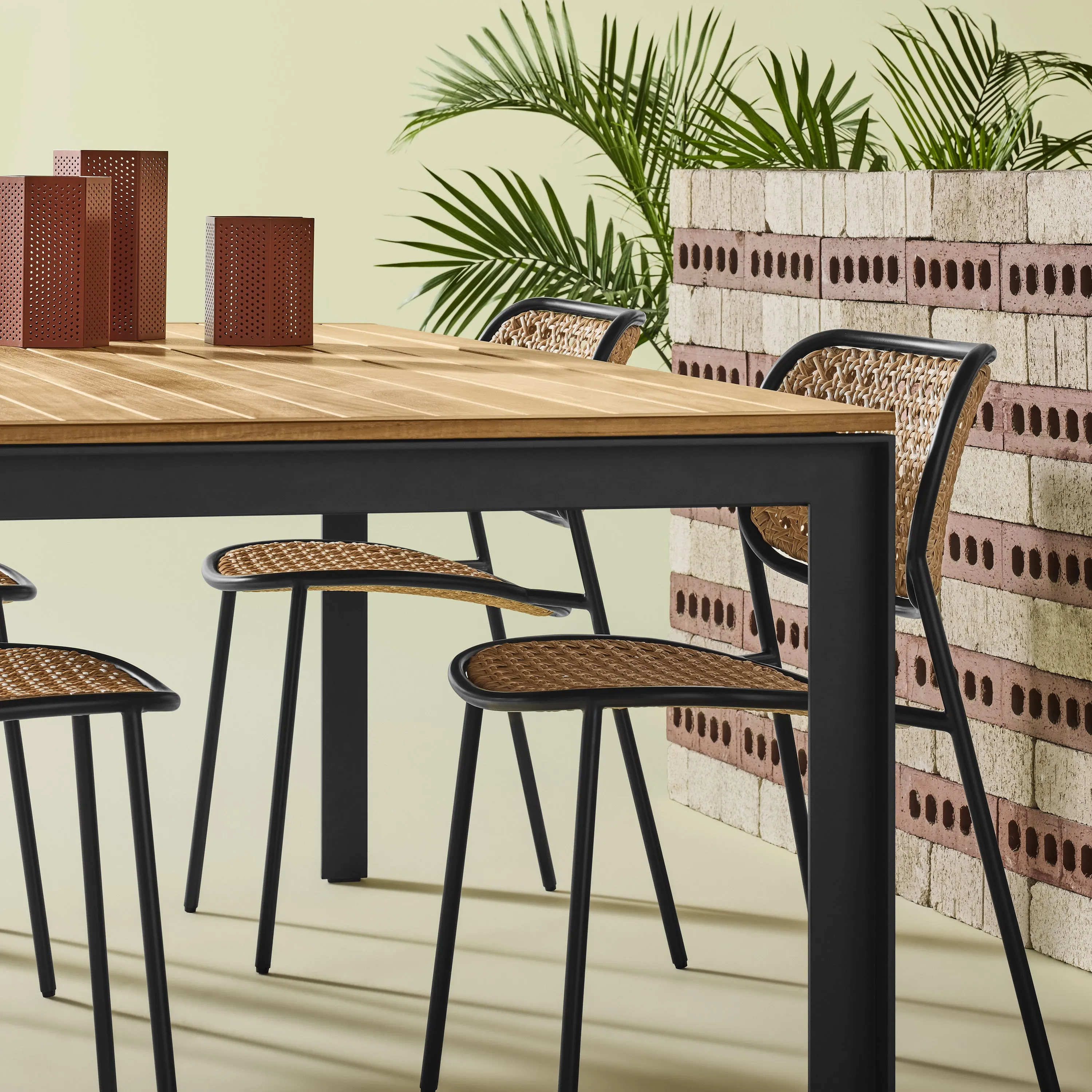 Made You Look Outdoor Dining Chair