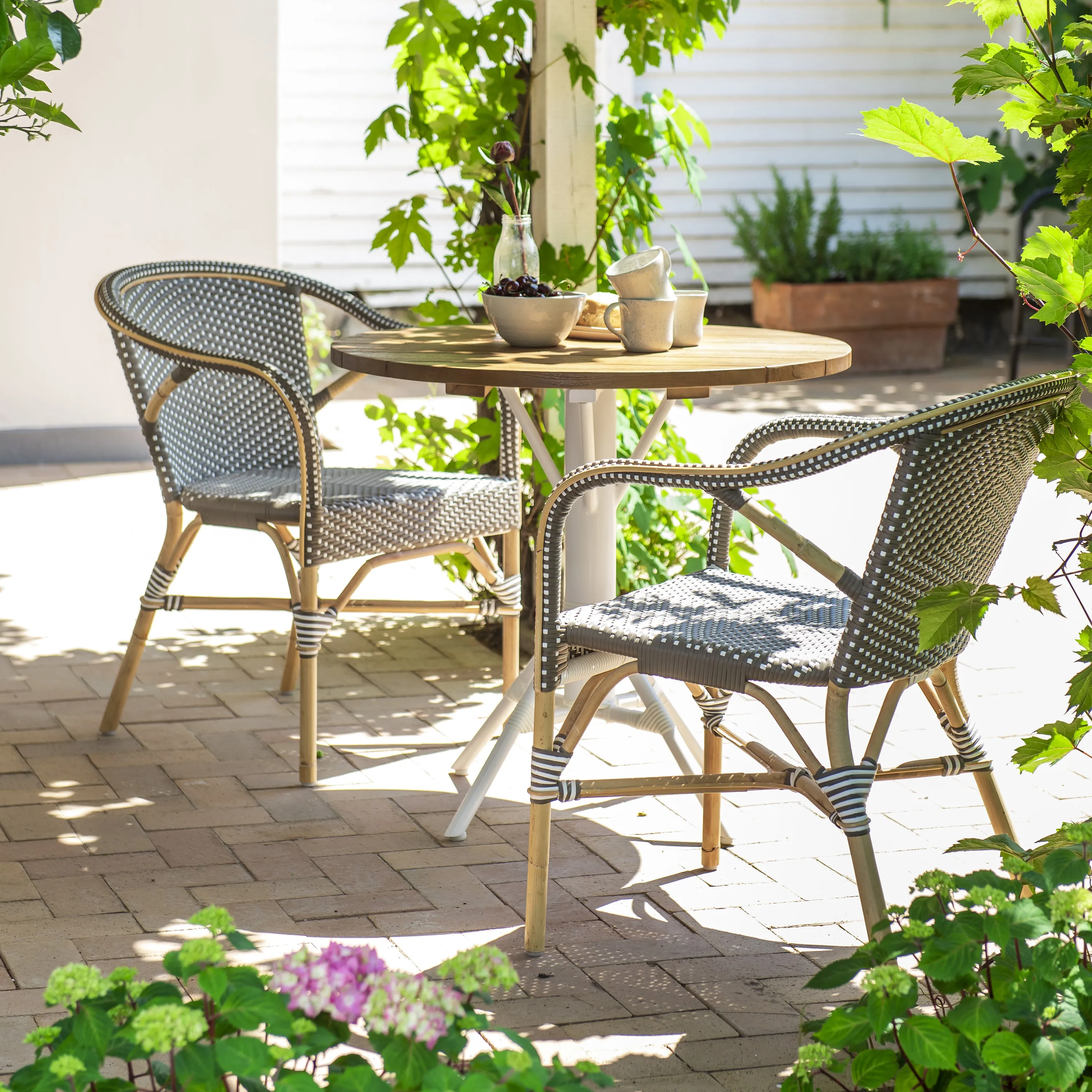 Madeleine Outdoor Dining Chair