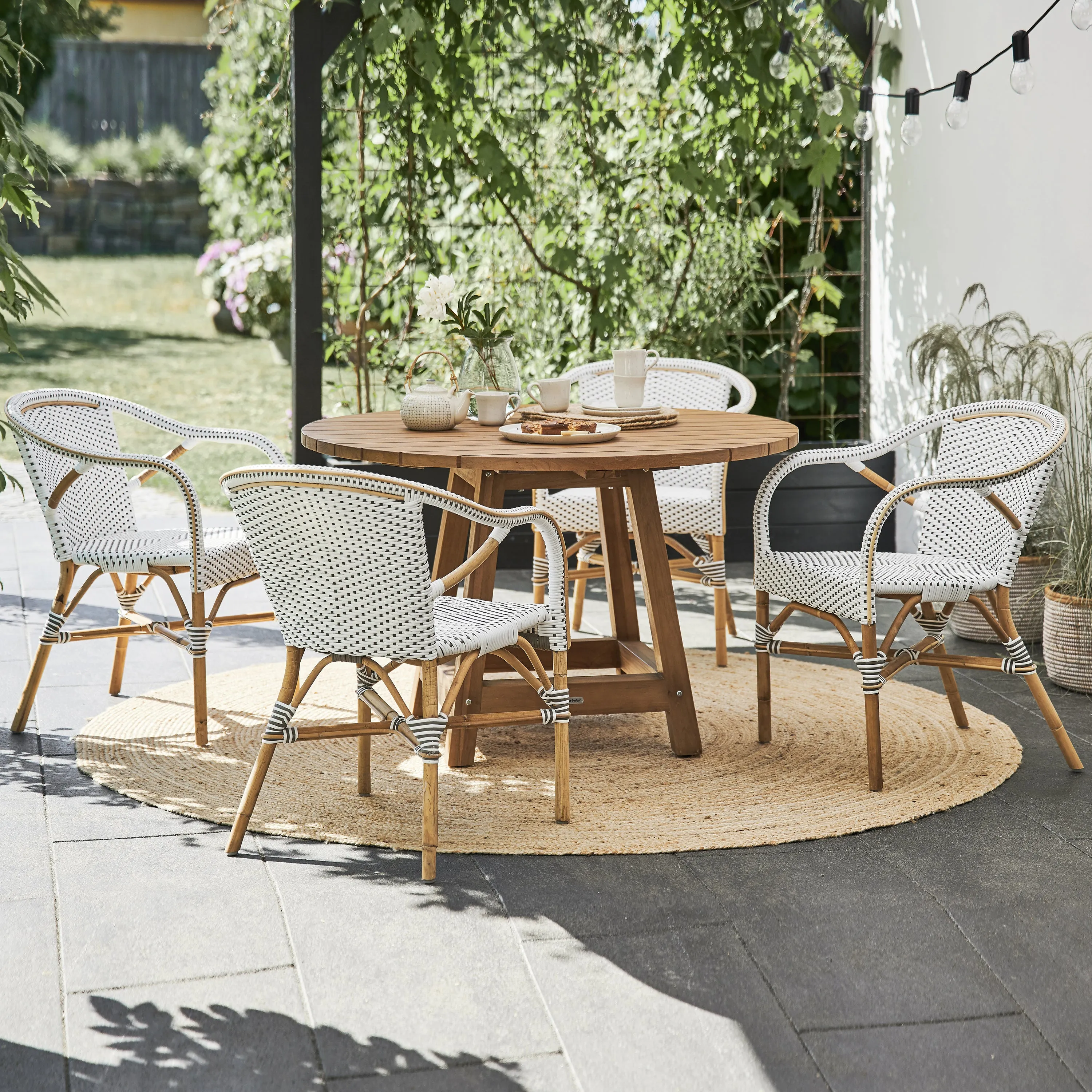 Madeleine Outdoor Dining Chair