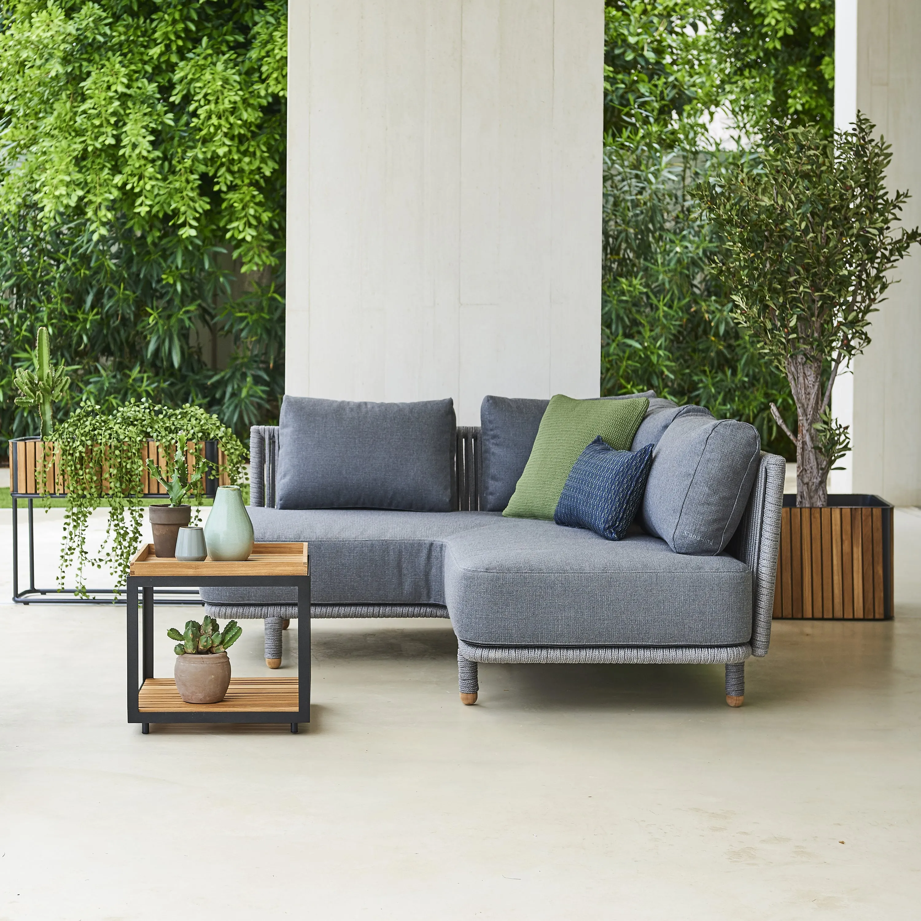 Moments Outdoor Corner Module