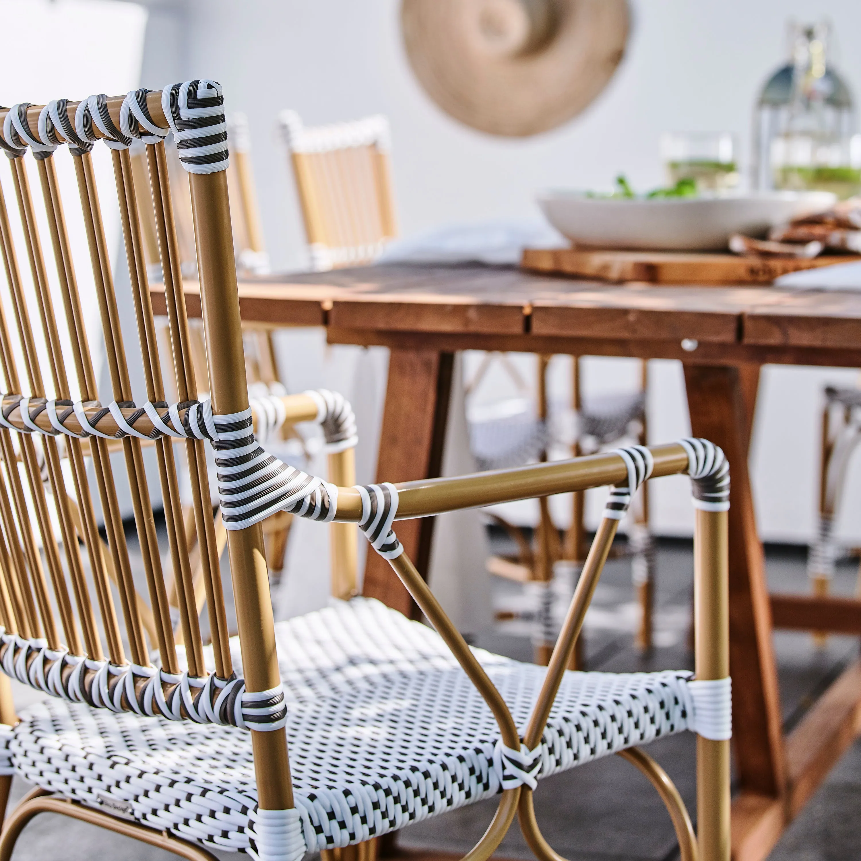 Monique Outdoor Arm Chair