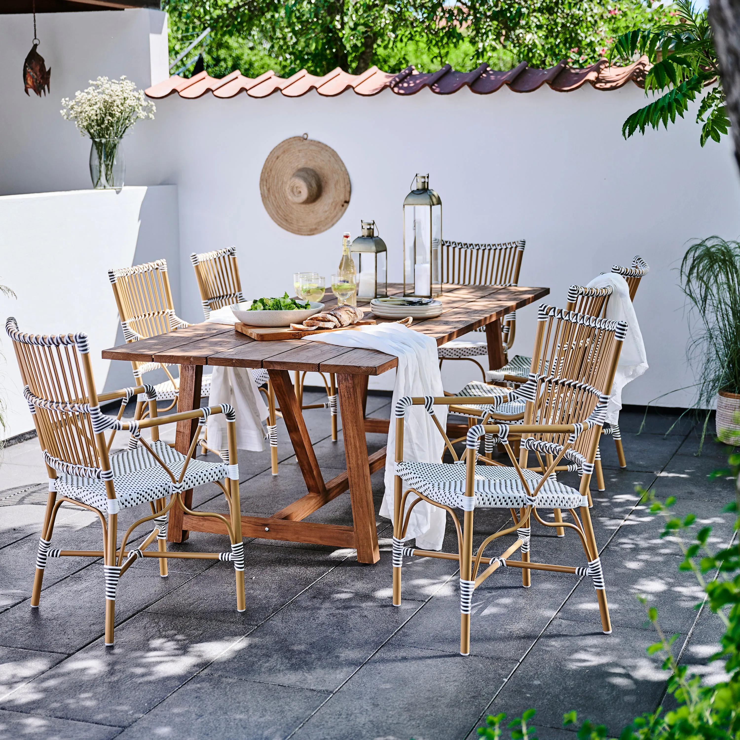 Monique Outdoor Arm Chair