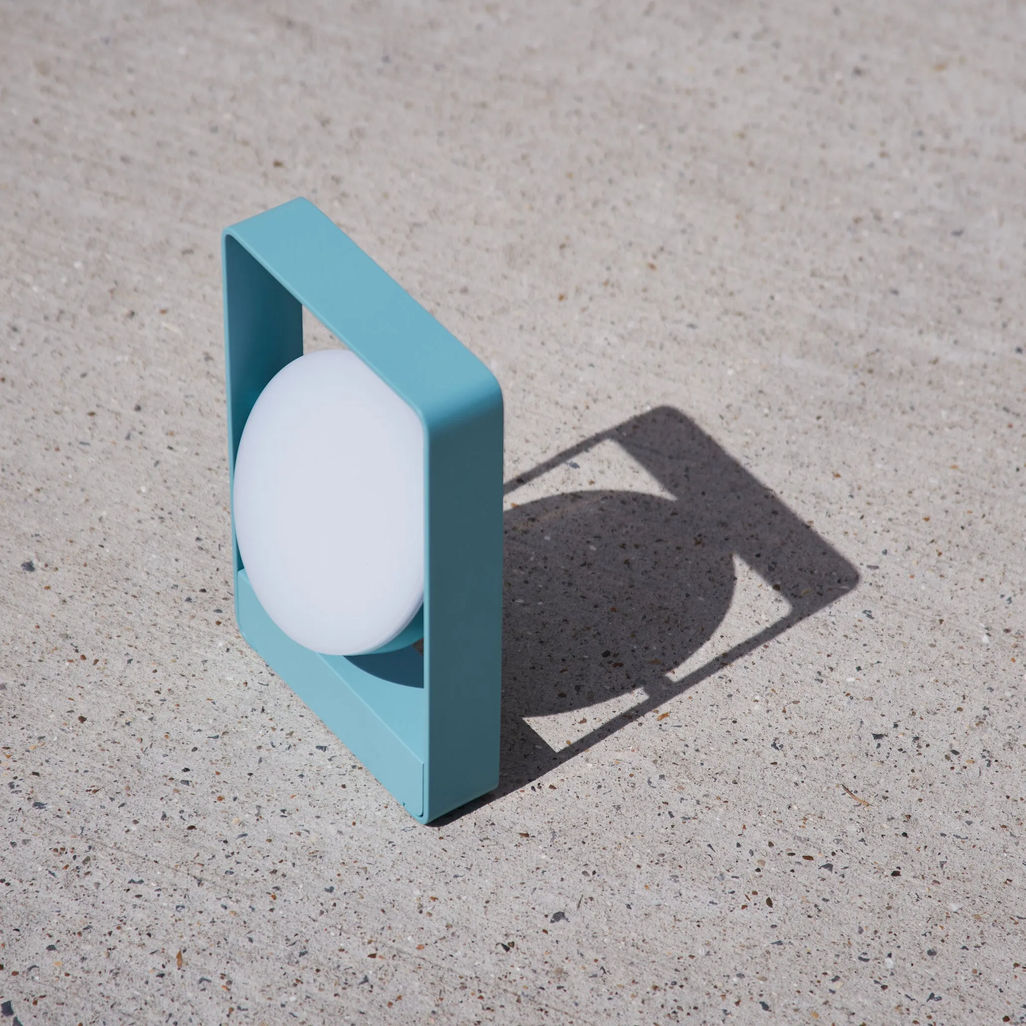 Mouro Portable Table Lamp