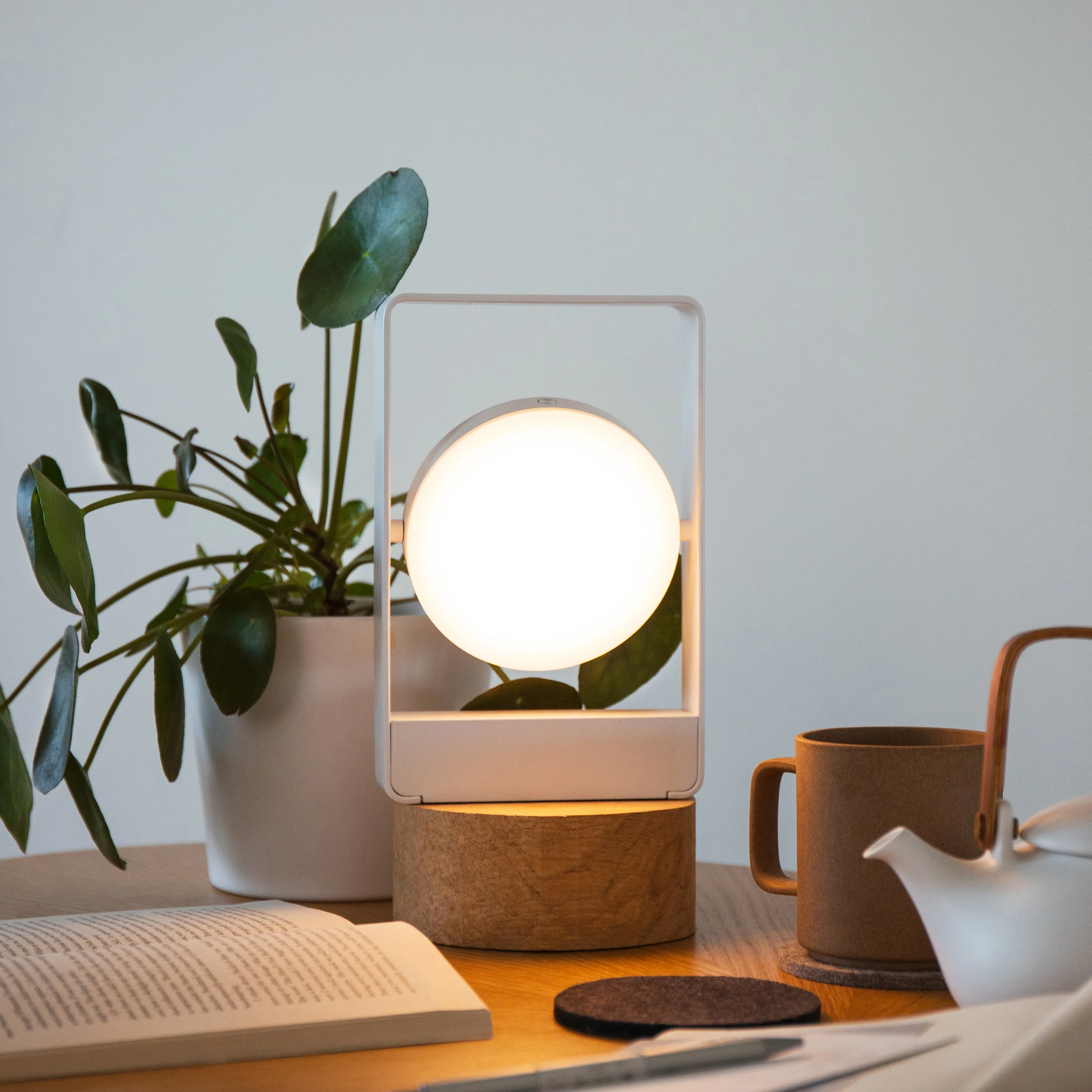 Mouro Portable Table Lamp