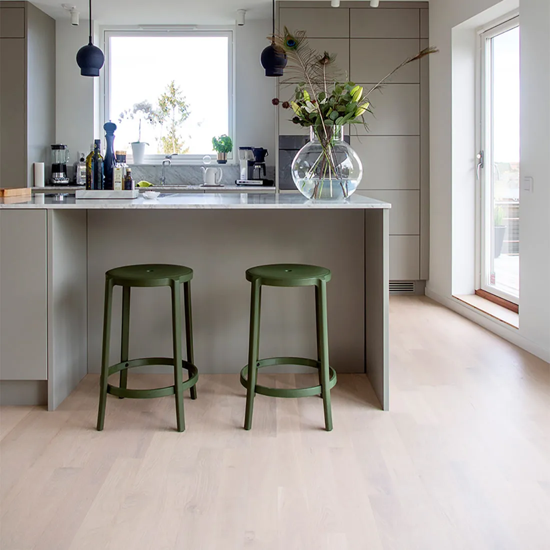 On & On Plastic Stool