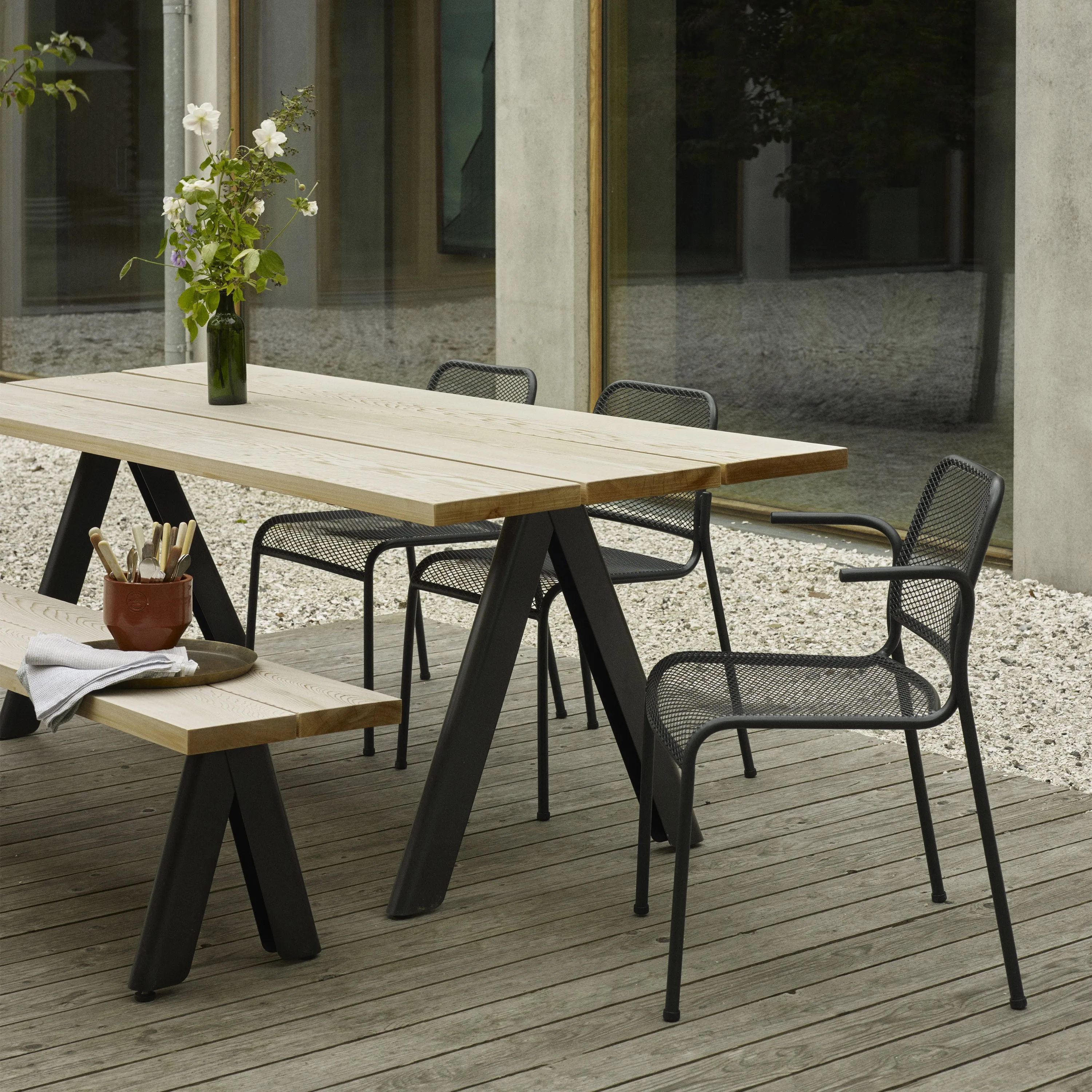 Overlap Rectangle Dining Table