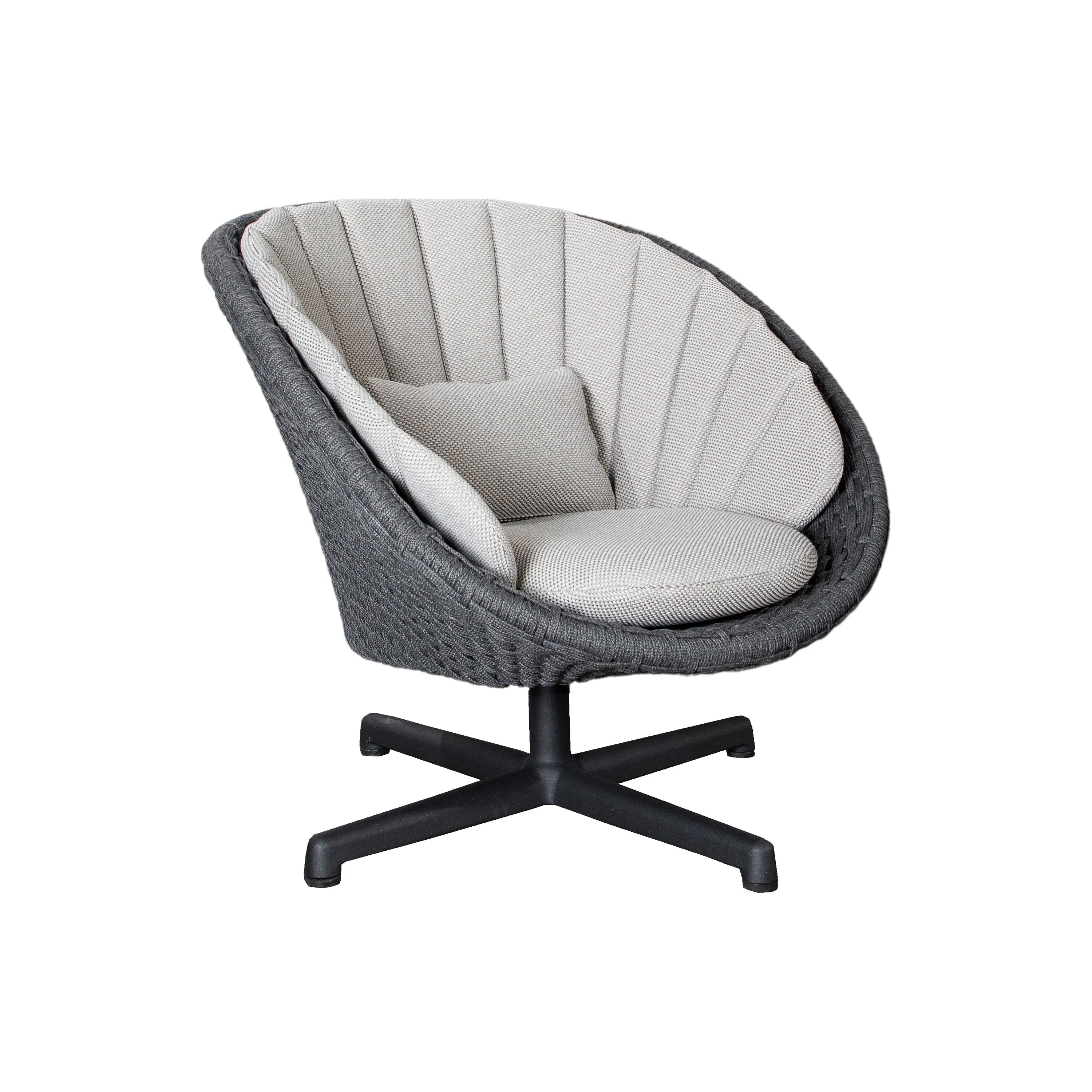 Peacock Outdoor Lounge Chair with Swivel Base