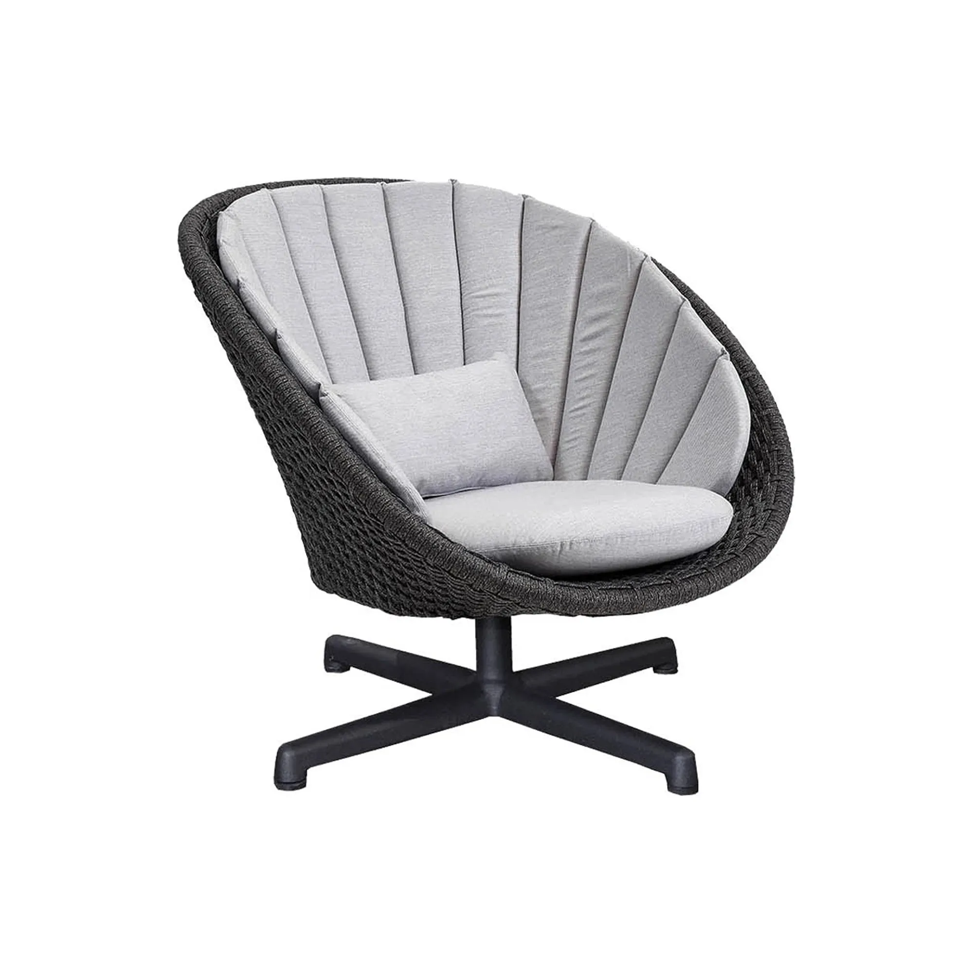 Peacock Outdoor Lounge Chair with Swivel Base