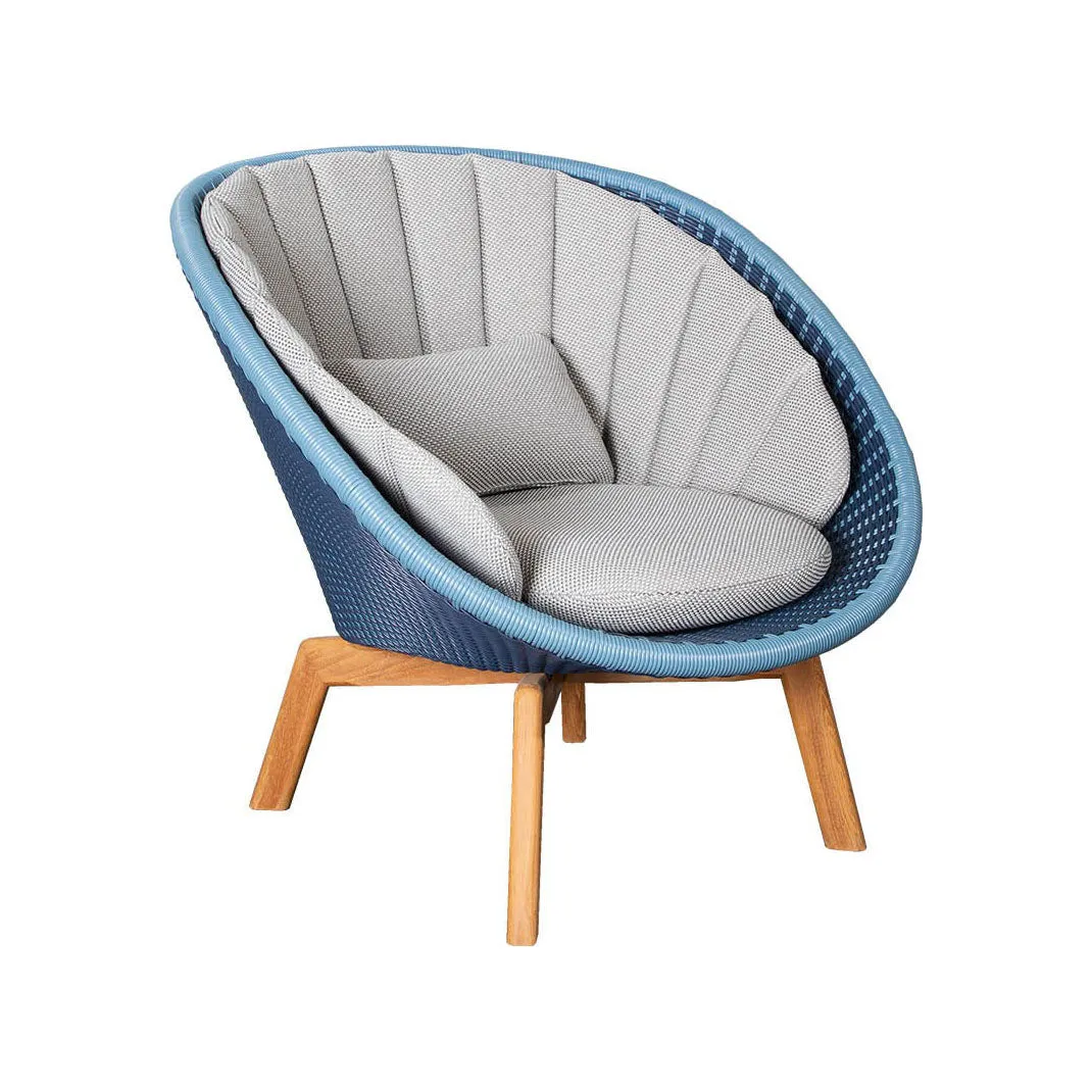 Peacock Outdoor Lounge Chair
