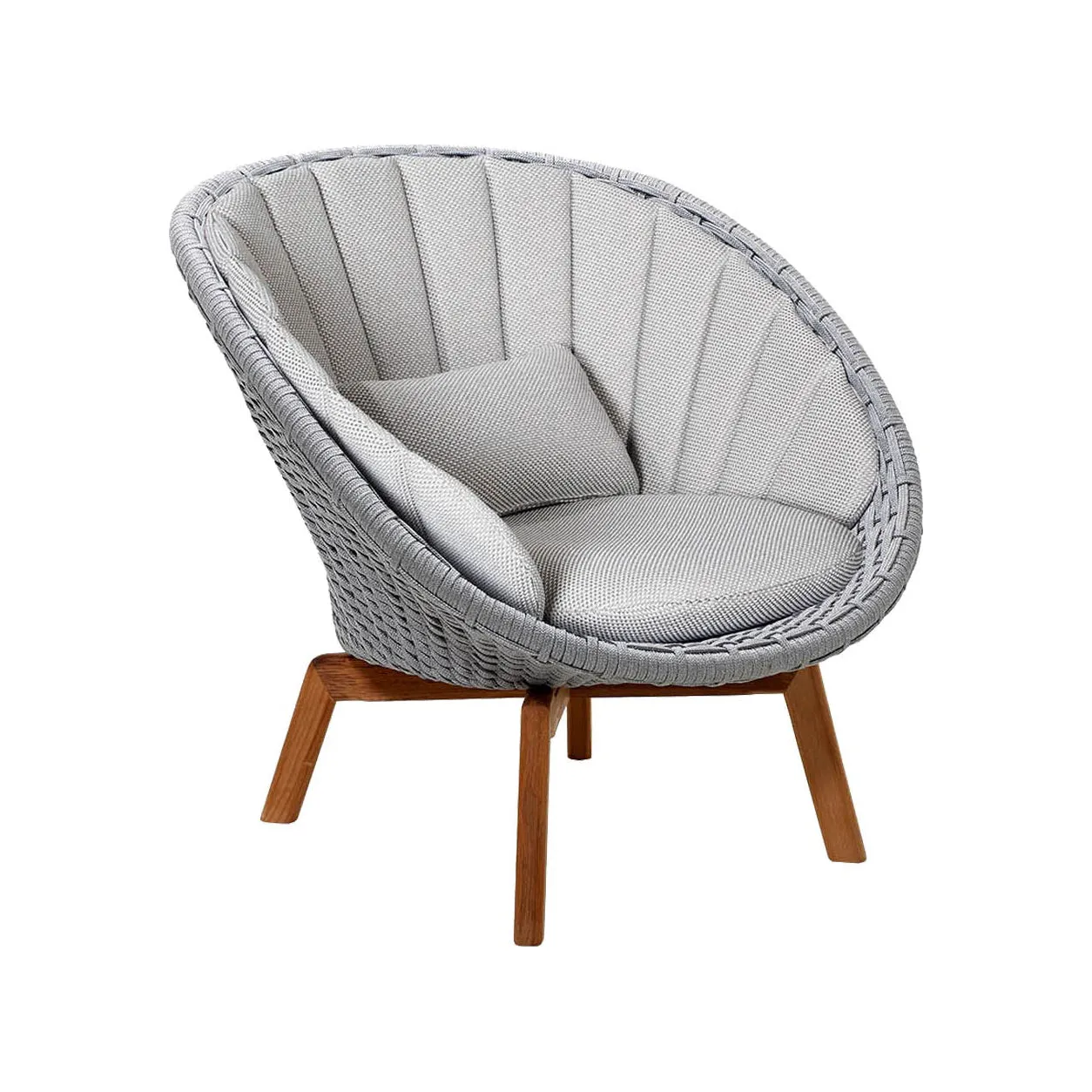 Peacock Outdoor Lounge Chair