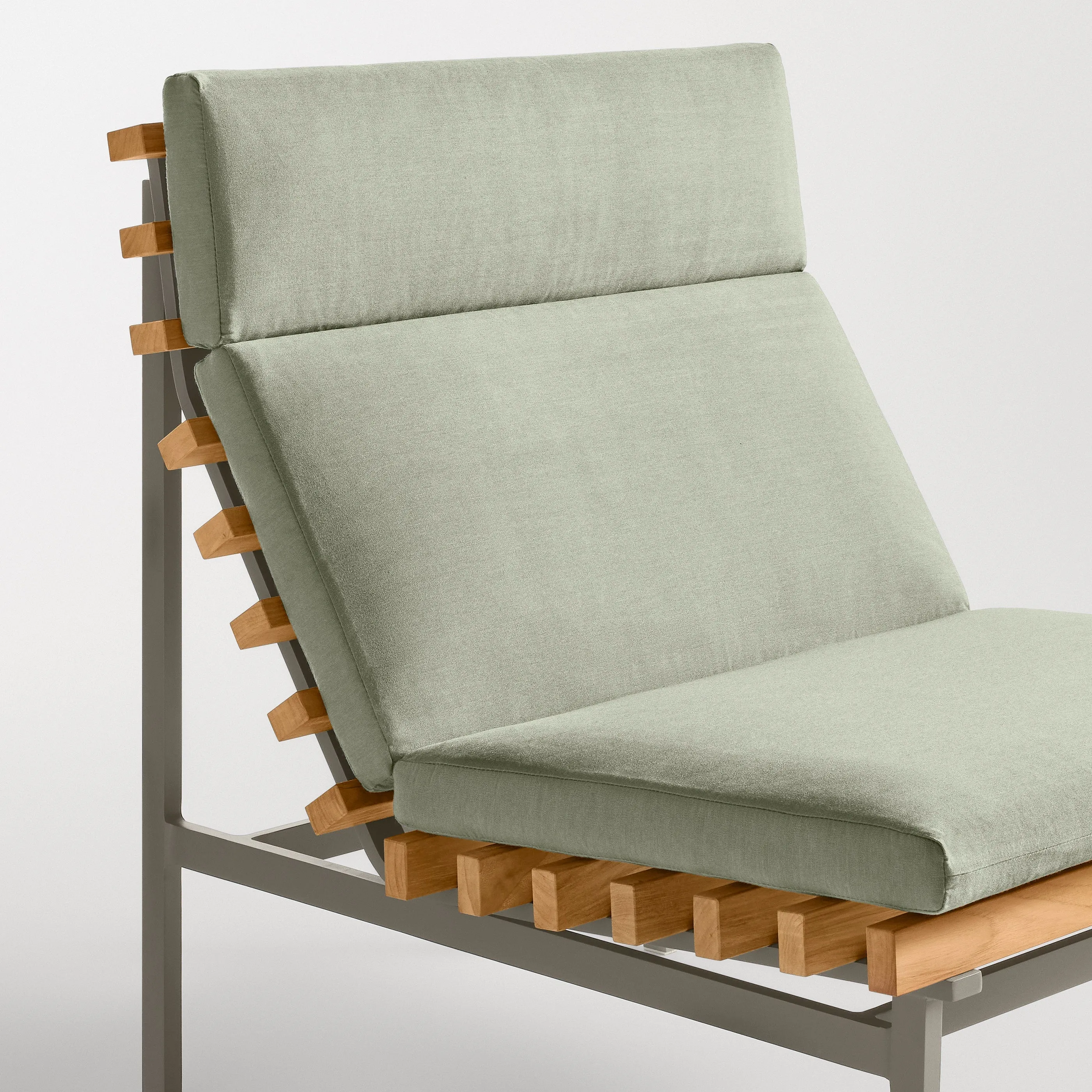 Perch Outdoor Lounge Chair