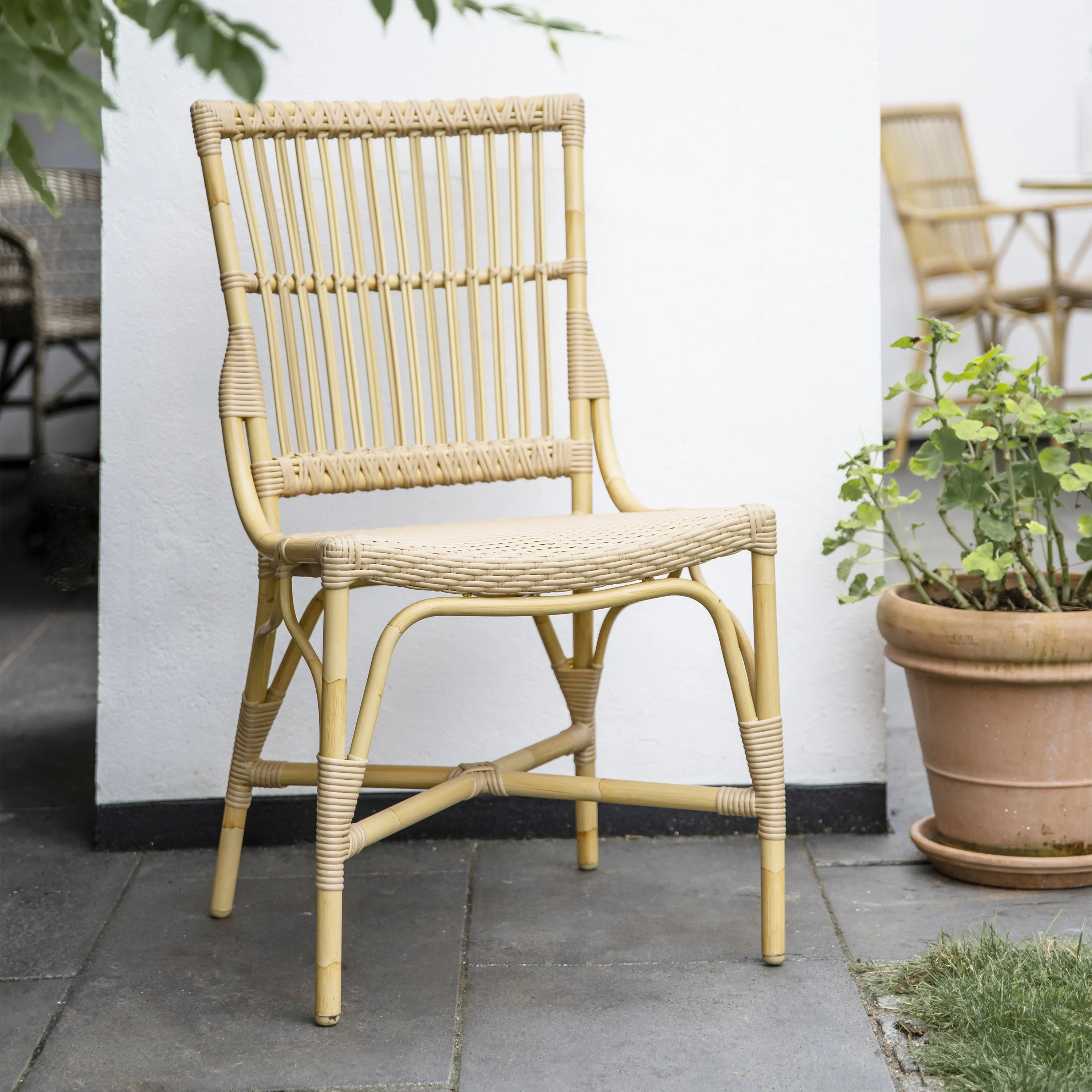 Piano Outdoor Side Chair