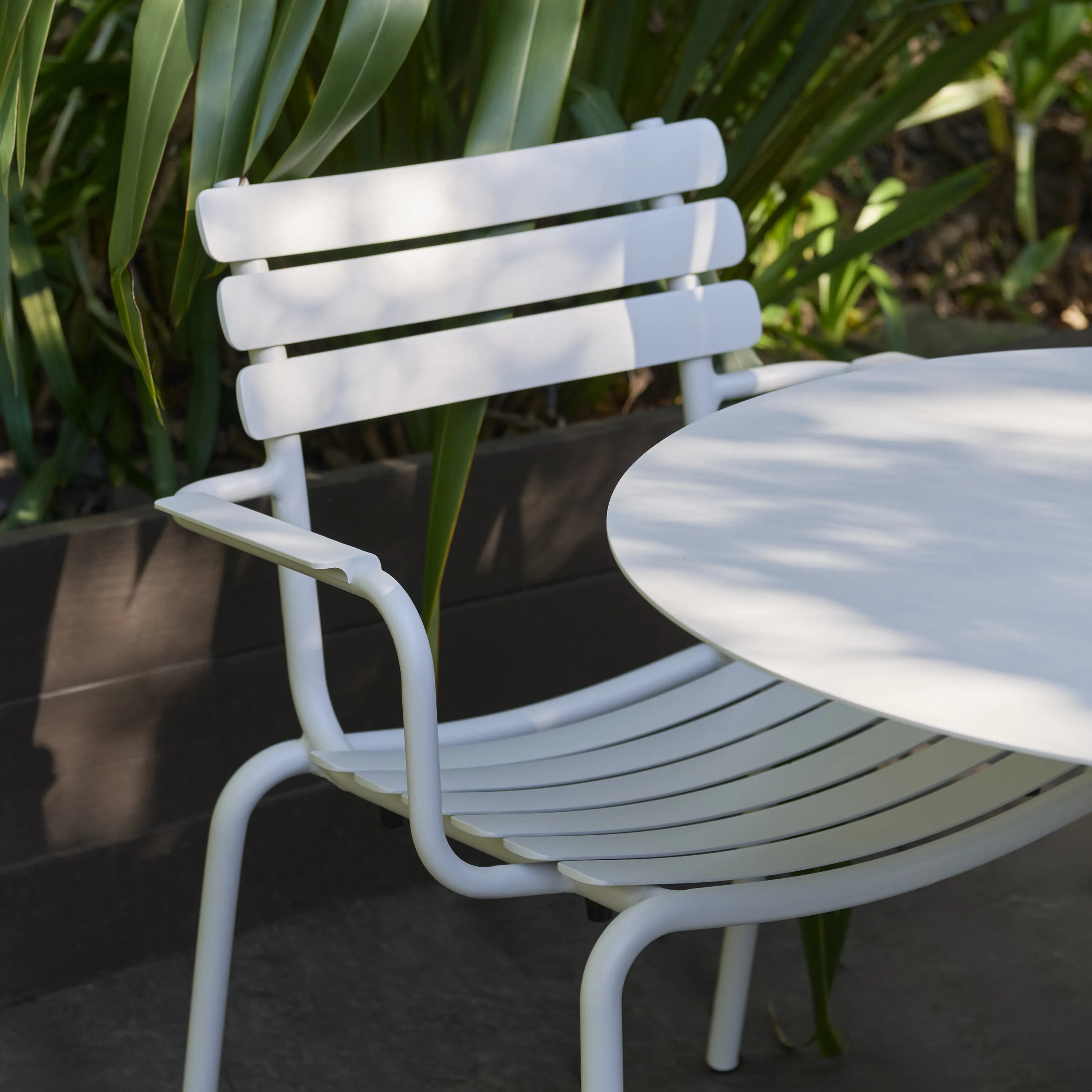 Pico Outdoor Round Cafe Table