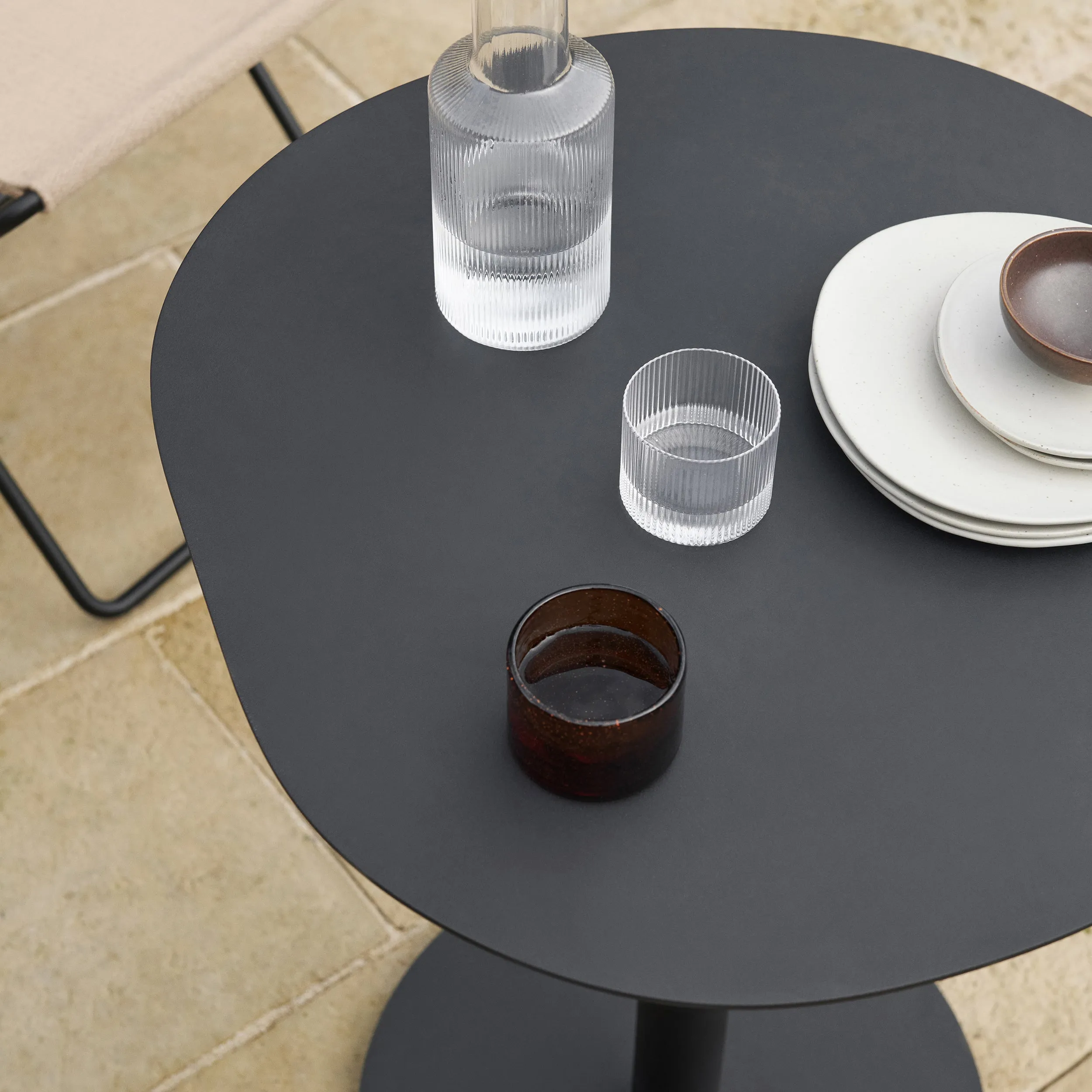 Pond Caf Table