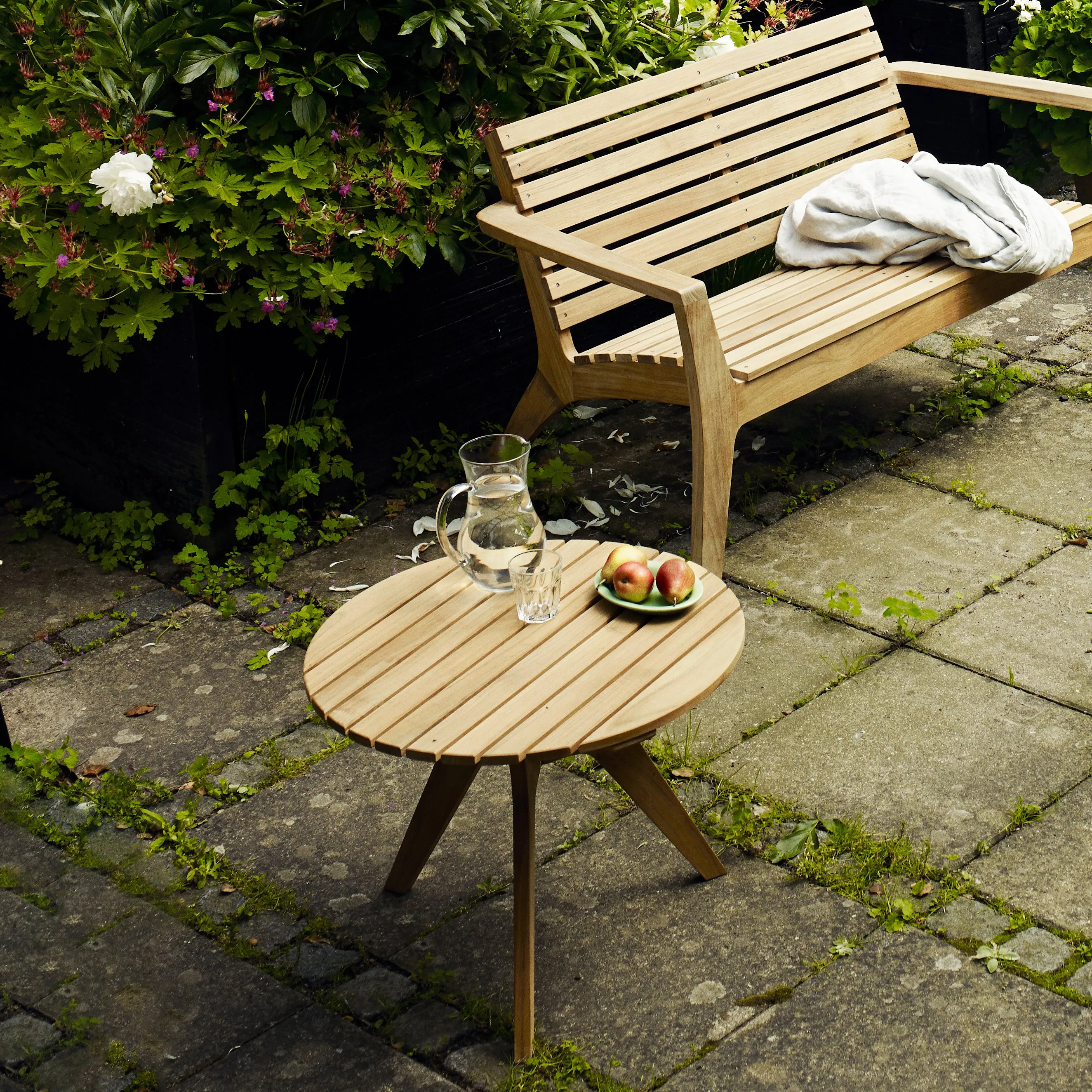 Regatta Lounge Table