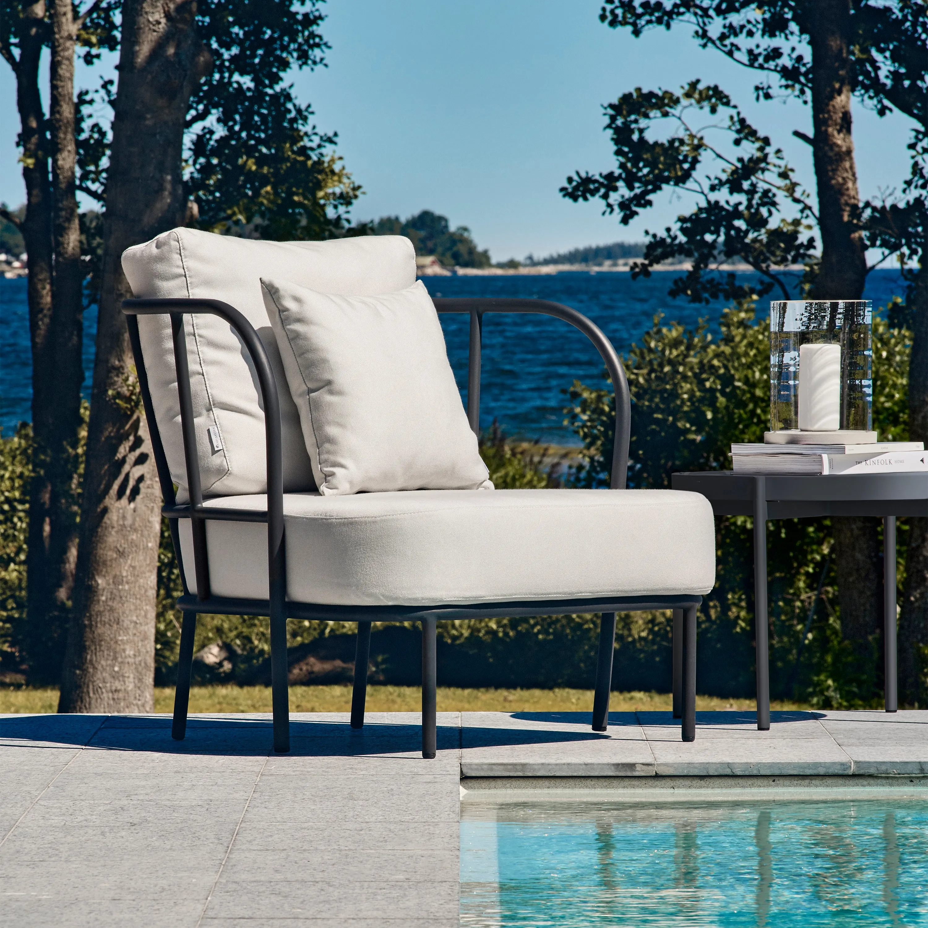 Salto Lounge Table