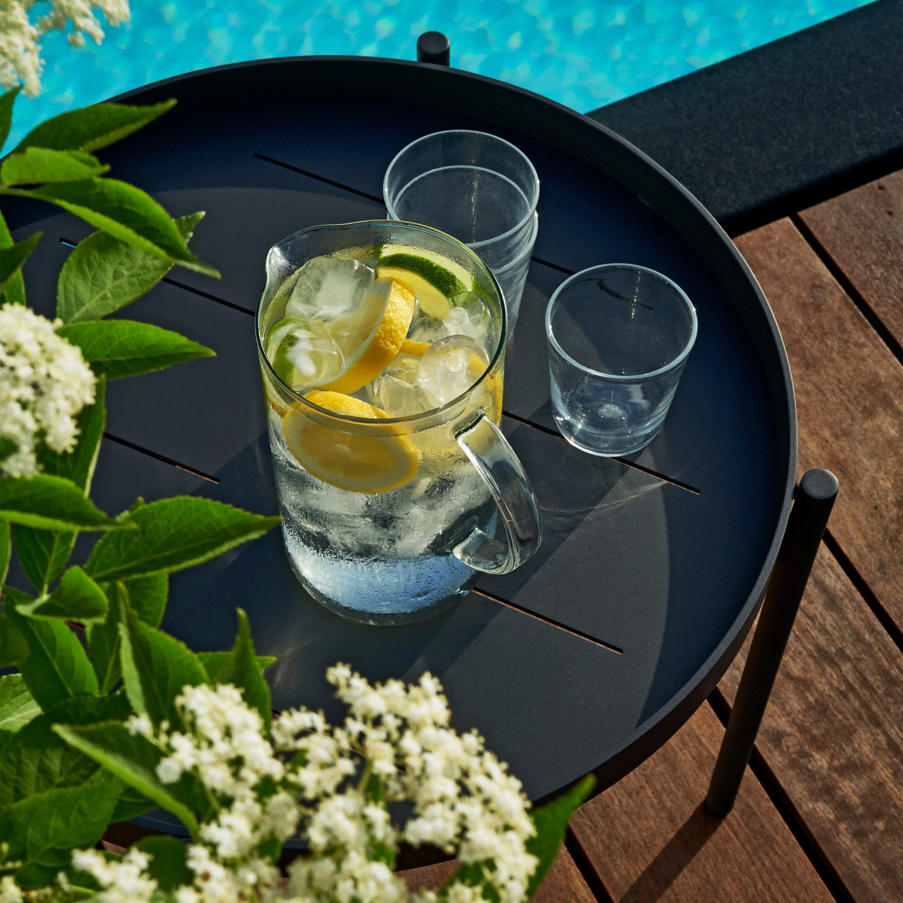 Salto Lounge Table