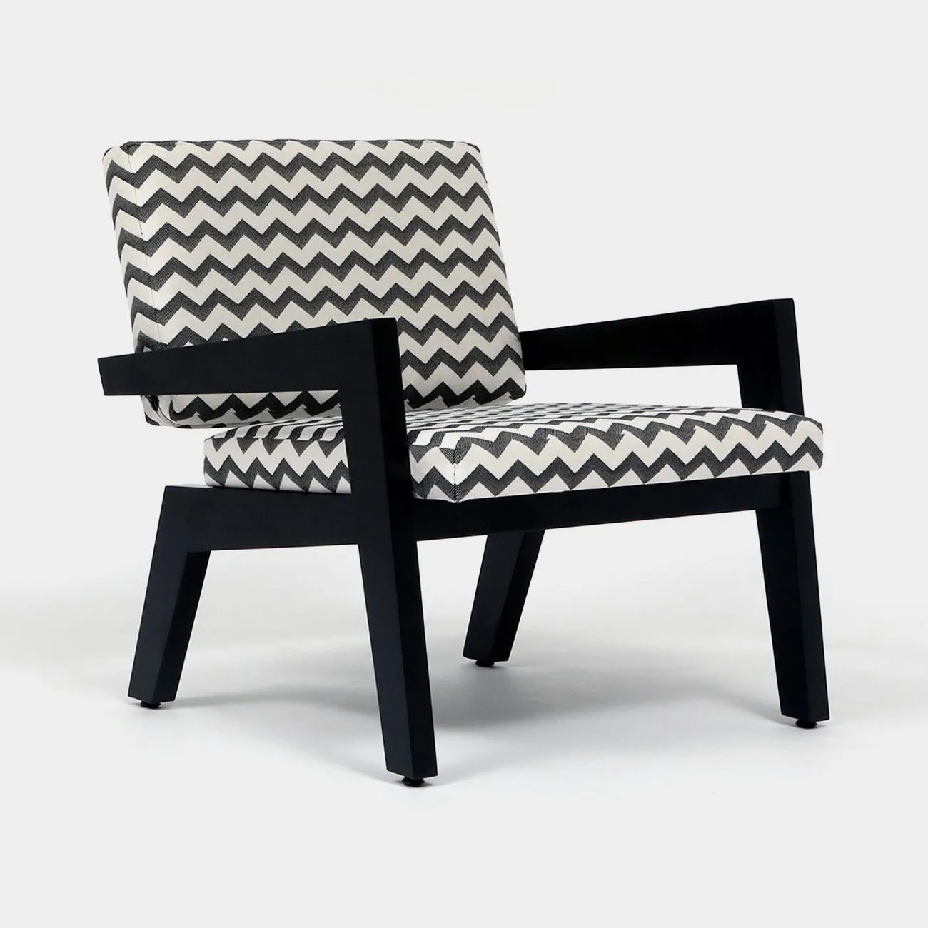 Seneca Outdoor Lounge Chair