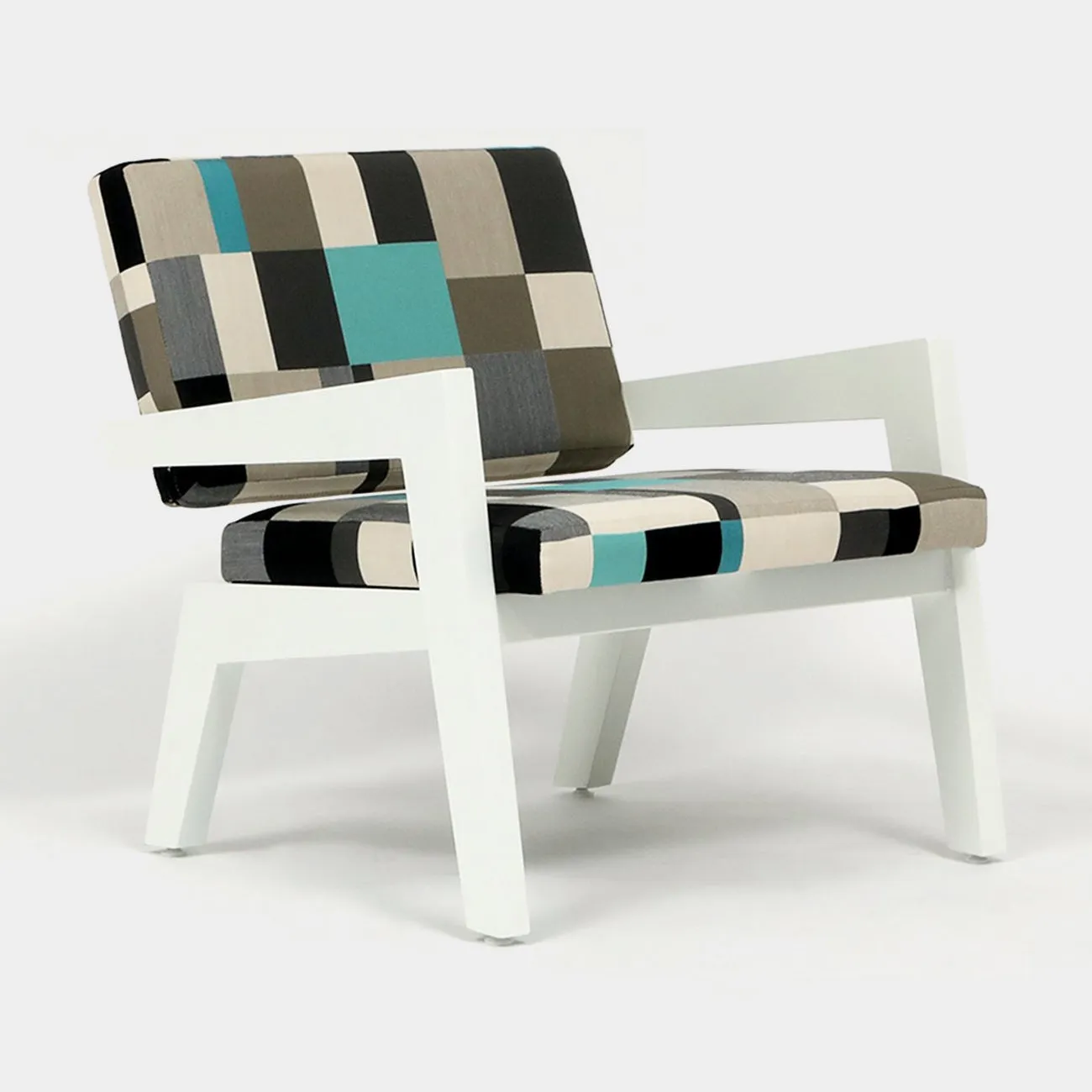 Seneca Outdoor Lounge Chair