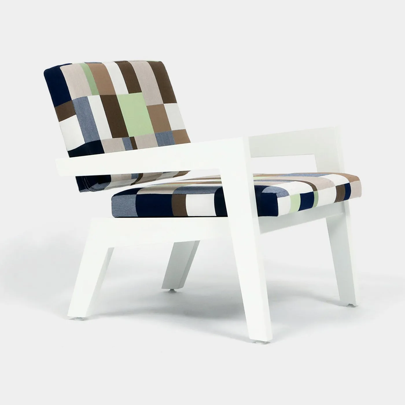 Seneca Outdoor Lounge Chair