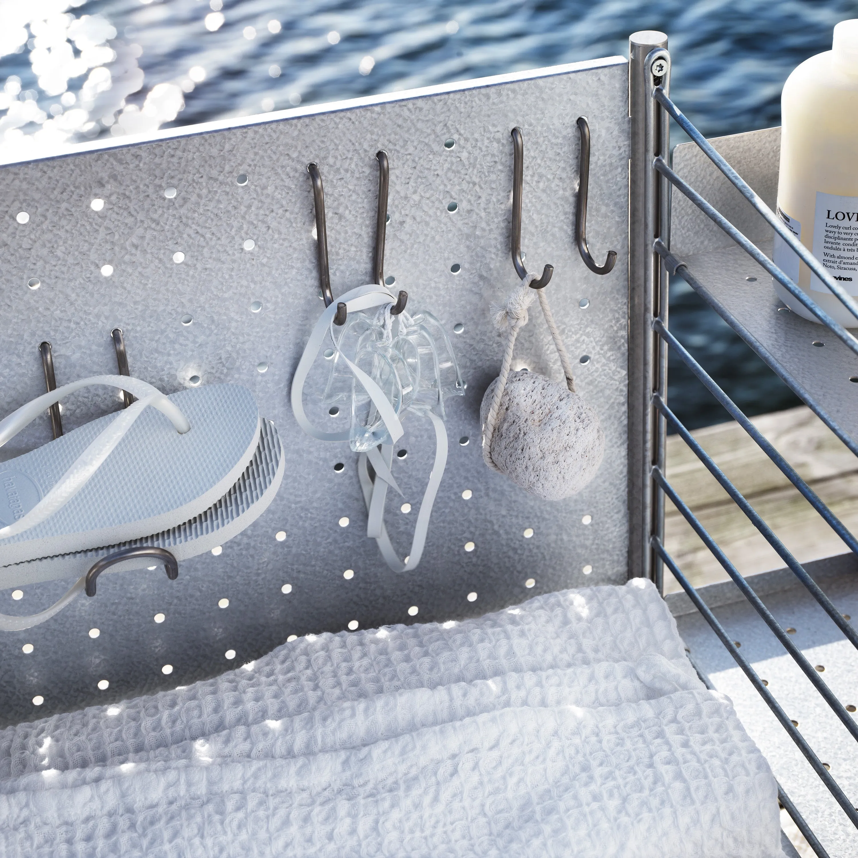 Single Outdoor Shelving Unit