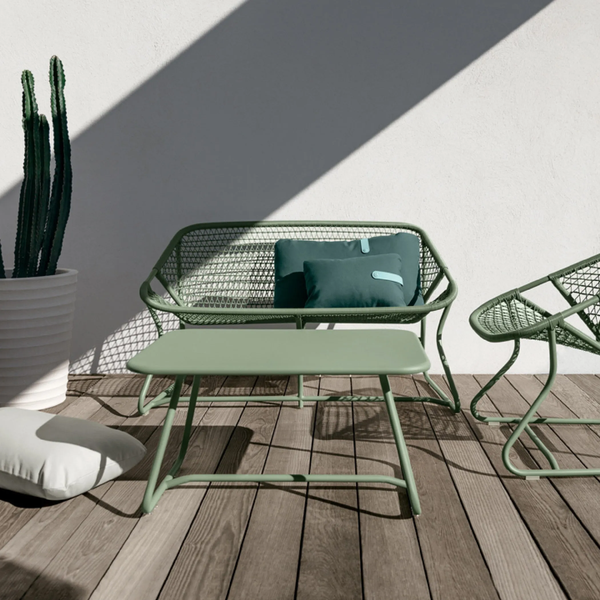 Sixties Table