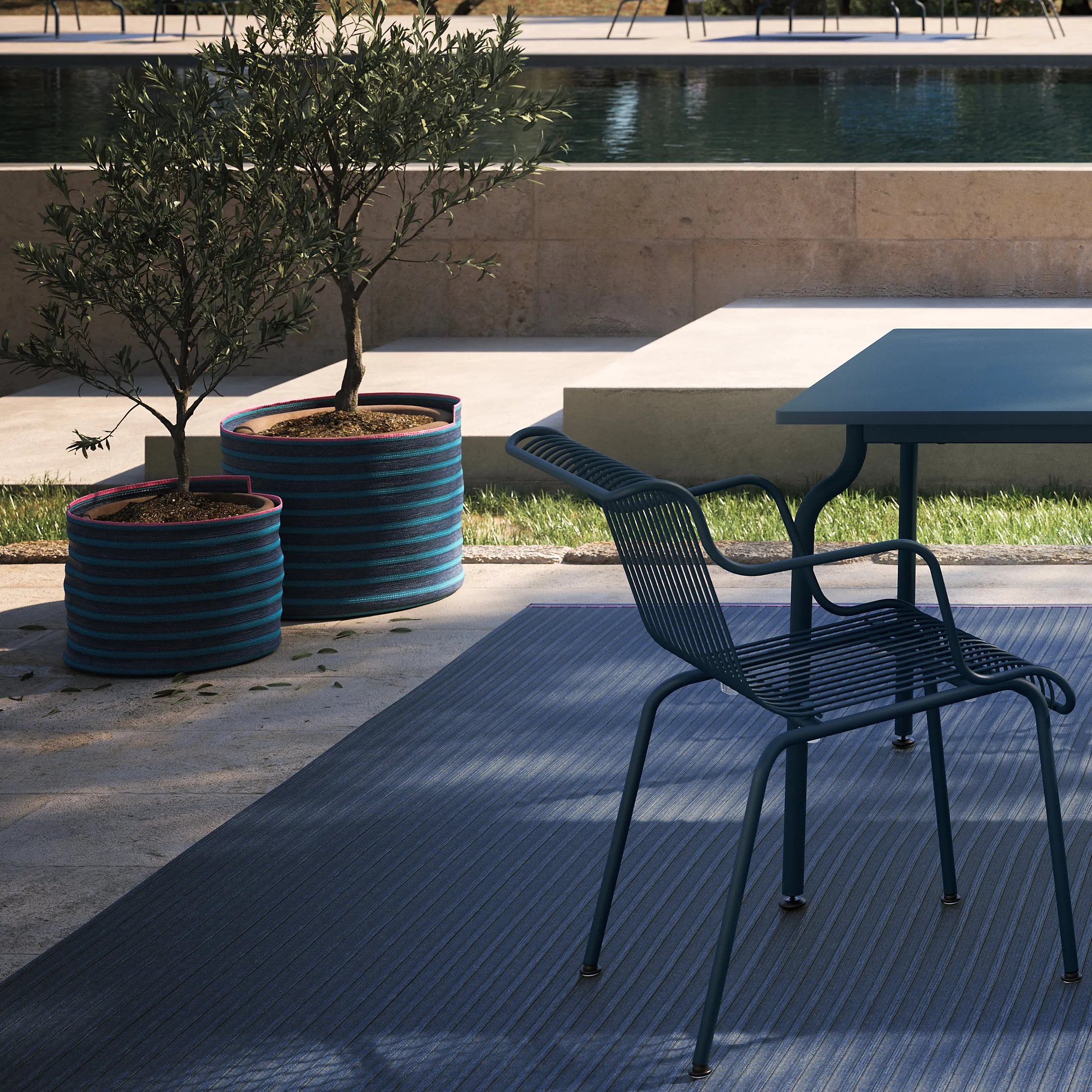 South Outdoor Basket
