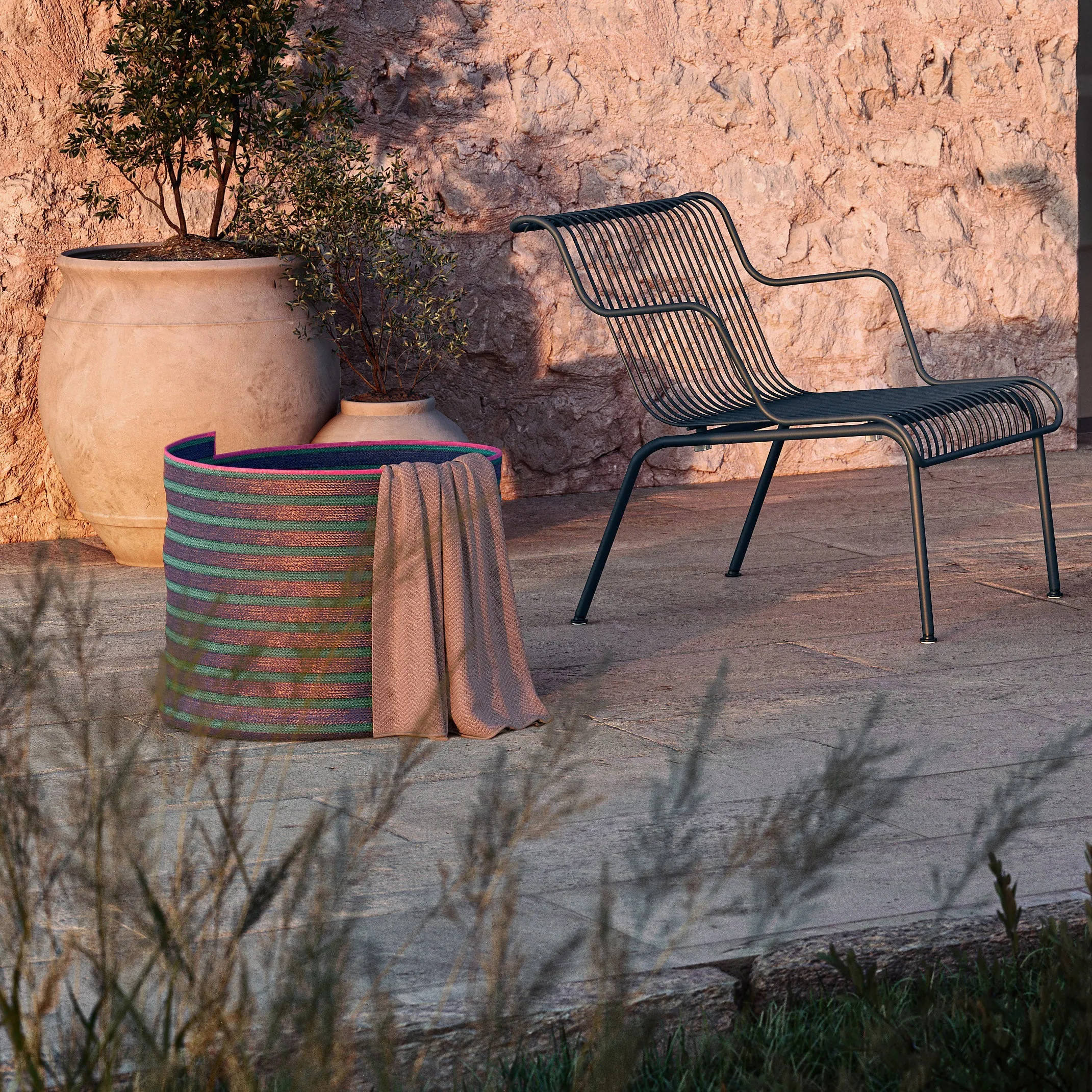 South Outdoor Basket