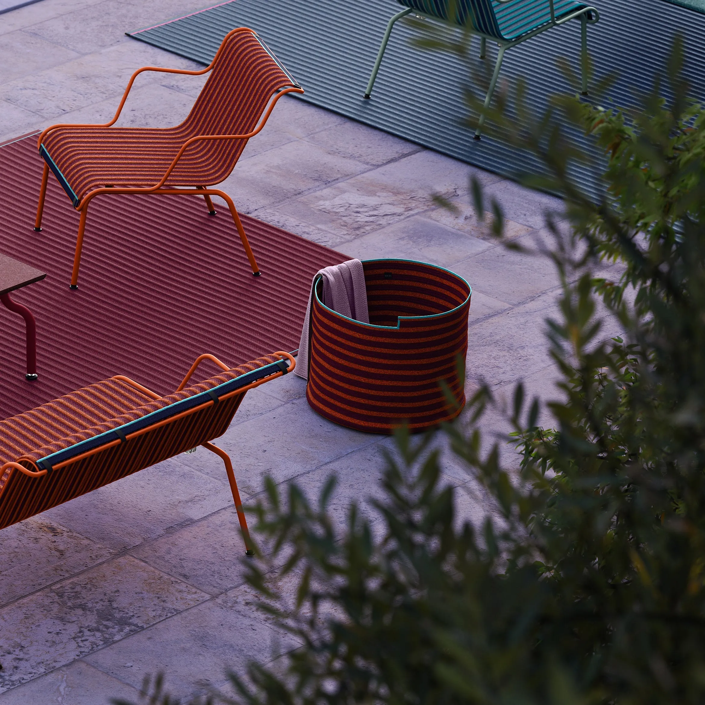 South Outdoor Basket