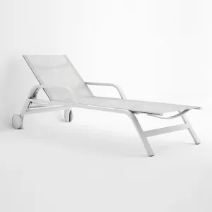 Stack Chaiselongue with Arms and Wheels
