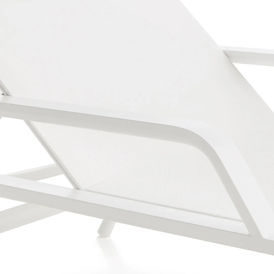 Stack Chaiselongue with Arms and Wheels