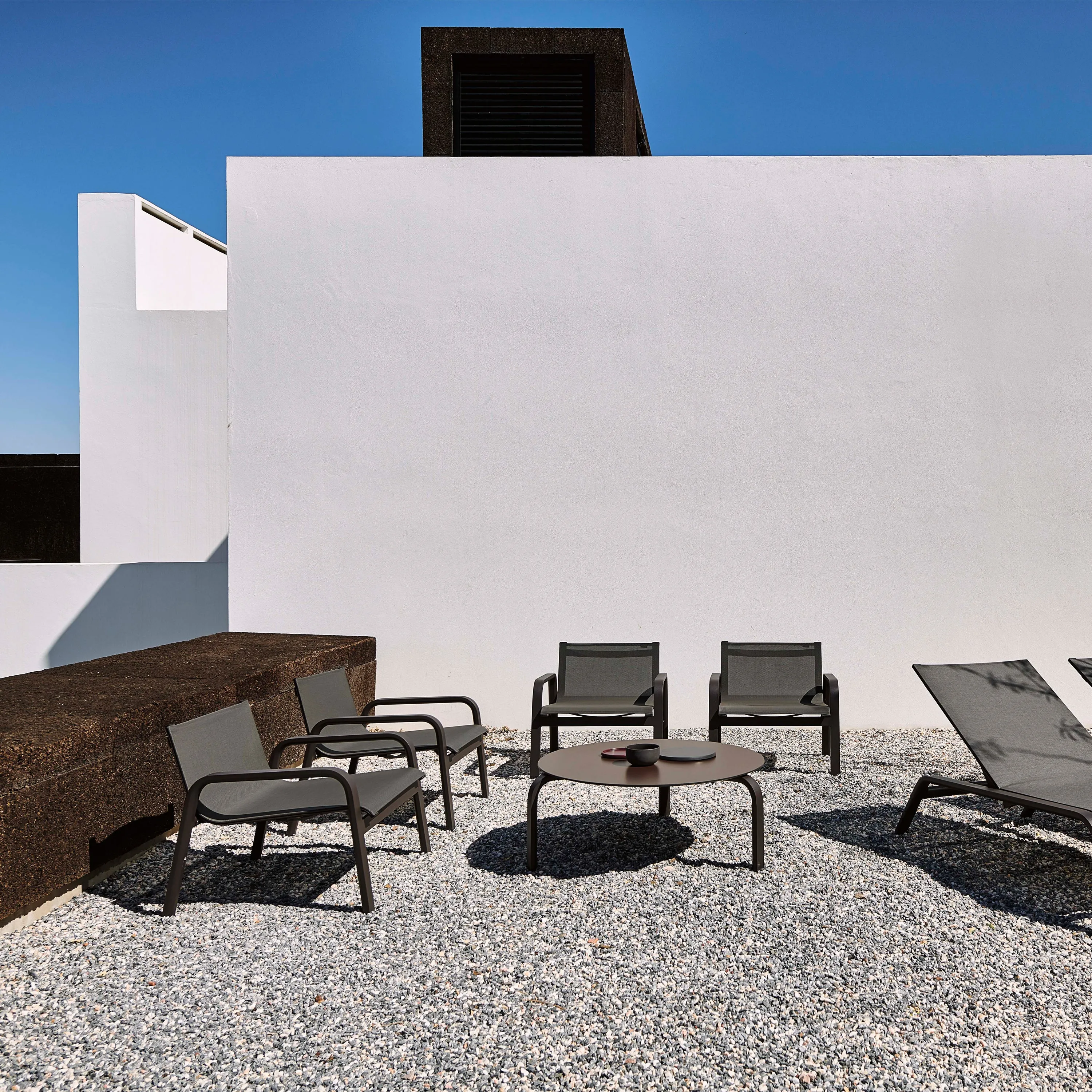 Stack Outdoor Lounge Chair