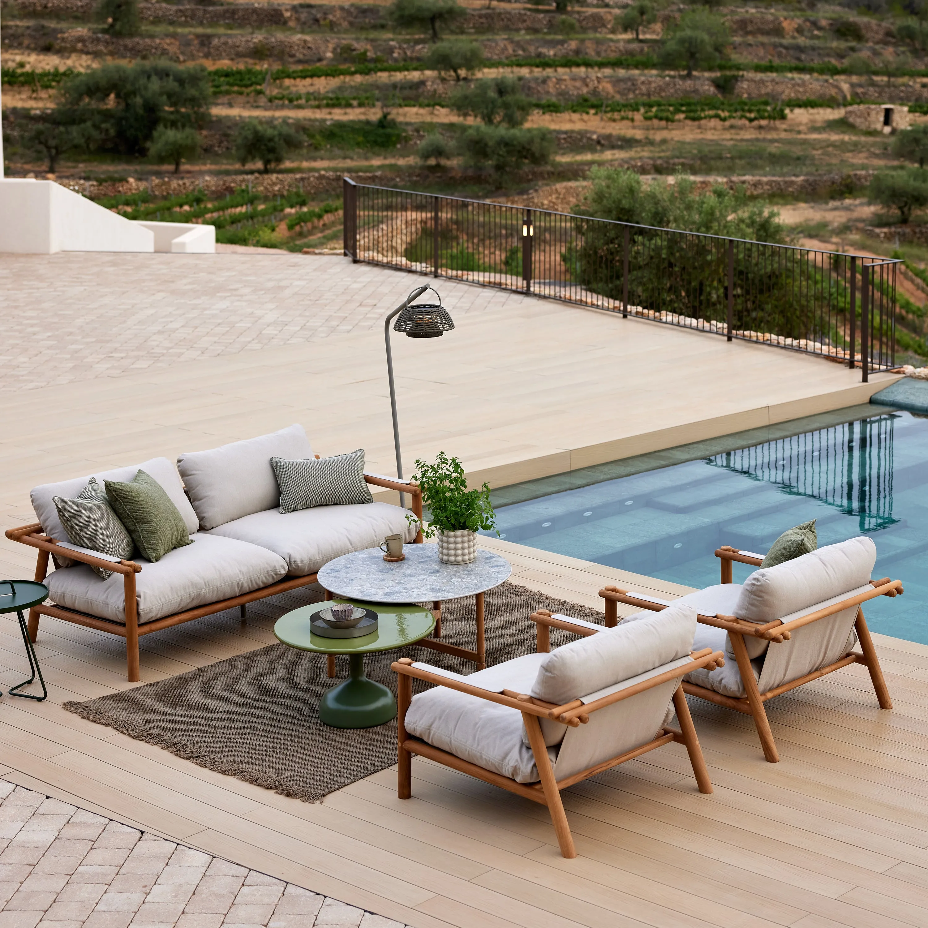 Sticks Outdoor Lounge Chair