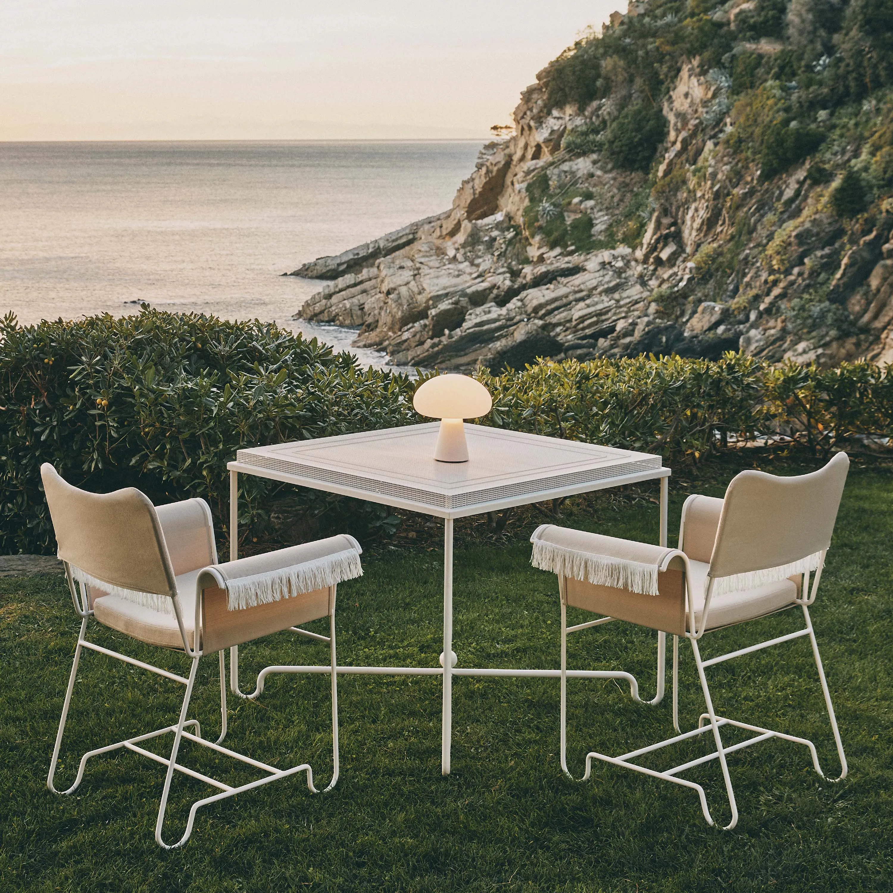 Tropique Dining Table